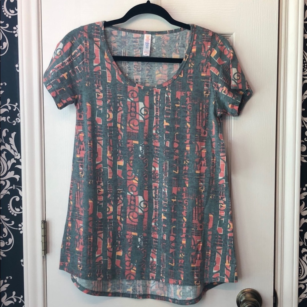NWT LulaRoe Classic T